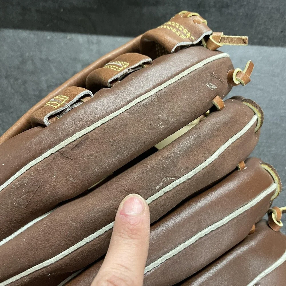Vintage Mizuno Baseball Glove Mens 11 Brown Max Flex Steerhide Right Hand MT560